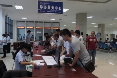 鄭州市車(chē)管開(kāi)啟“一站式”服務(wù) 便民設施完備