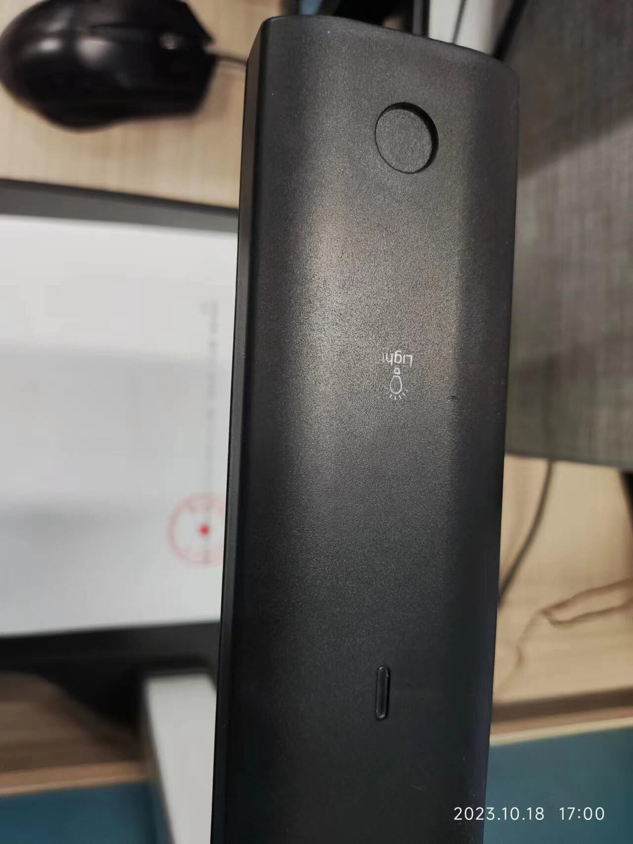 高拍儀燈開(kāi)關(guān)在哪？